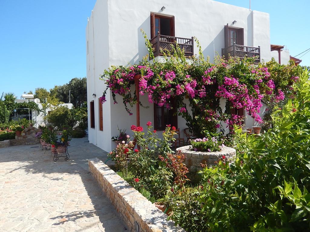 Deidamia Hotel Skyros Exteriör bild