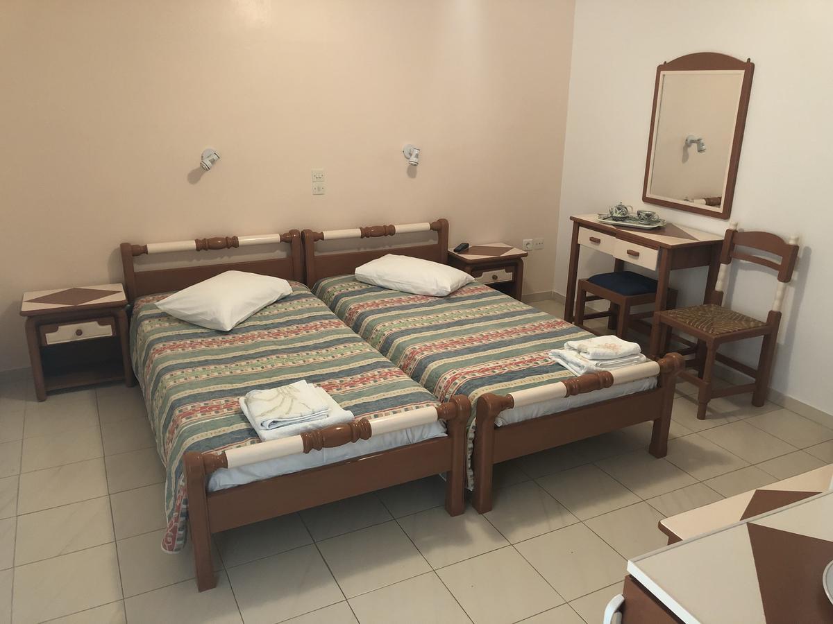 Deidamia Hotel Skyros Exteriör bild