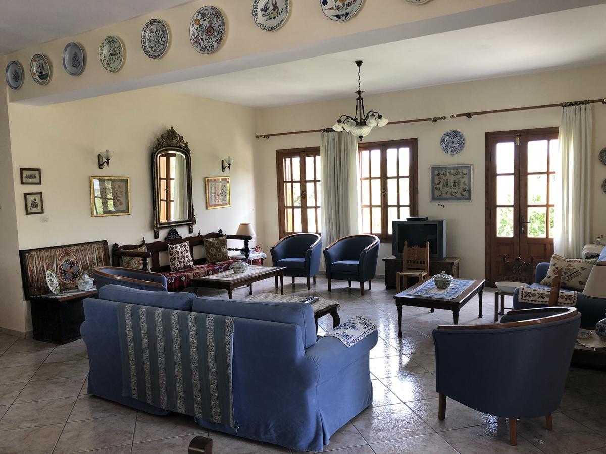 Deidamia Hotel Skyros Exteriör bild